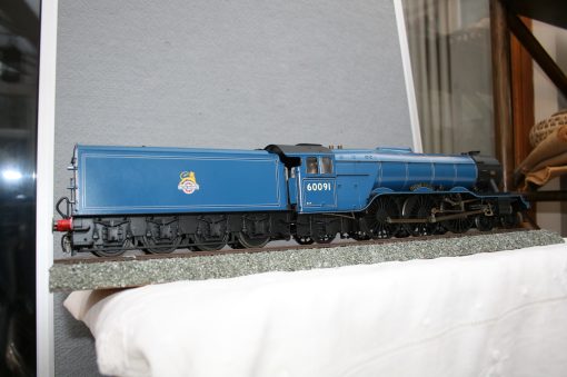 7mm. scale BR(E) Gresley Class A3 4-6-2 Tender Locomotive r/n 60091 "Captain Cuttle" in blue livery. - Image 2