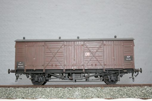 7mm. scale BR(W) Dia.Y11 10T. Fruit D Van r/n W 2901, weathered "Shirtbutton" livery.