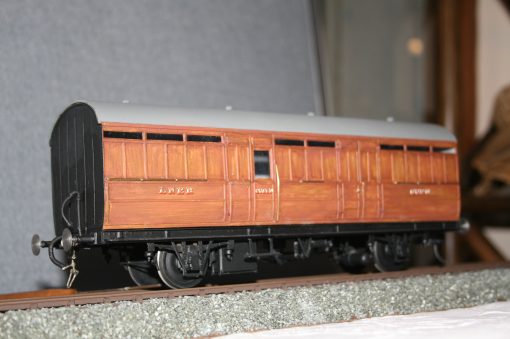 7mm. scale LNER Gresley Teak 4-wheel Pigeon Van r/n 6830. - Image 2