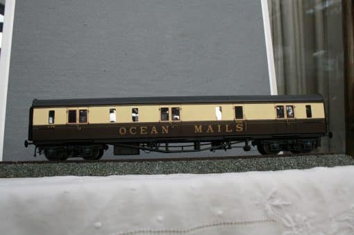 7mm. scale BR(W) Dia.K38 Bow End 58ft. 4.5in. Full Brake r/n W 1174 "Ocean Mails" livery