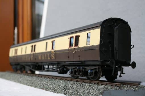 7mm. scale BR(W) Dia.K38 Bow End 58ft. 4.5in. Full Brake r/n W 1174 "Ocean Mails" livery - Image 3