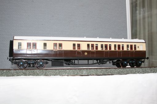 7mm. scale GWR Collett 57ft. Flat End Dia.D116 Corridor Brake/3rd. r/n 5098, "Shirtbutton" livery. - Image 2