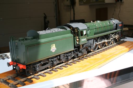 Gauge One BR Standard Class 7 "Britannia" 4-6-2 tender locomotive r/n 70042 "Lord Roberts" early crest livery. - Image 4