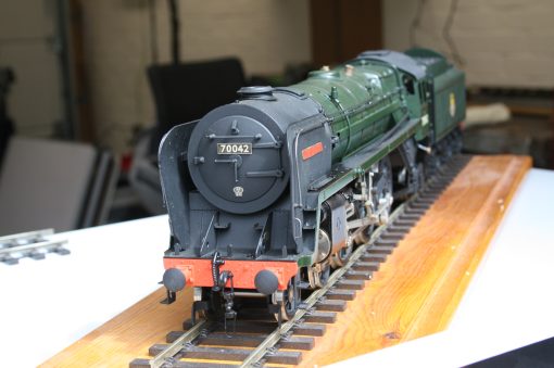 Gauge One BR Standard Class 7 "Britannia" 4-6-2 tender locomotive r/n 70042 "Lord Roberts" early crest livery. - Image 3