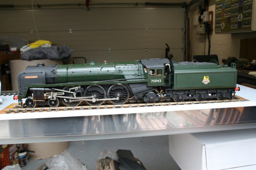 Gauge One BR Standard Class 7 "Britannia" 4-6-2 tender locomotive r/n 70042 "Lord Roberts" early crest livery. - Image 2
