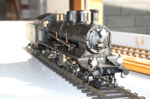 1/32nd. Scale 45mm. Gauge SBB A 3/5 4-Cylinder 4-6-0 tender locomotive r/n 705, black livery - Image 2