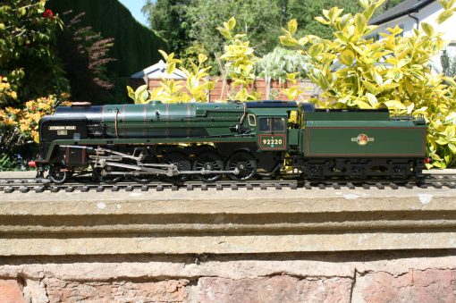 1/32nd. scale, Gauge One BR Standard Class 9 2-10-0 tender locomotive fleet number 92220 "Evening Star" in green livery.