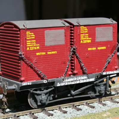 7mm. scale GWR Dia. H7 Vacuum Braked "Conflat" wagon r/n 39762 in grey livery with two A Type containers.