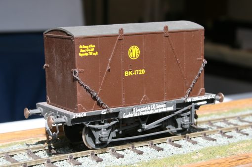 7mm. scale GWR Dia. H7 Vacuum Brake 12T. Conflat wagon r/n 39408 in grey livery with Container BK-1720 in brown livery.