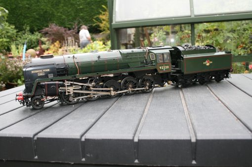 1/32 scale Gauge One BR Class 9F 2-10-0 Tender Locomotive r/n 92220 "Evening Star", Brunswick Green late crest livery