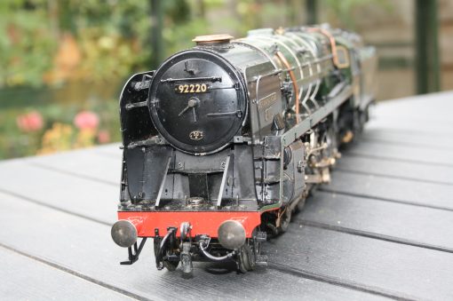 1/32 scale Gauge One BR Class 9F 2-10-0 Tender Locomotive r/n 92220 "Evening Star", Brunswick Green late crest livery - Image 3