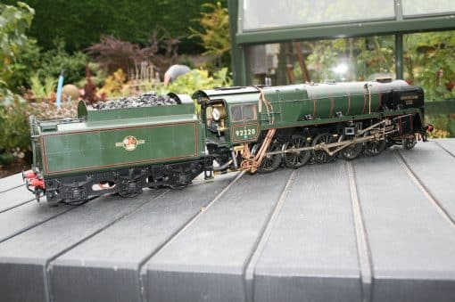 1/32 scale Gauge One BR Class 9F 2-10-0 Tender Locomotive r/n 92220 "Evening Star", Brunswick Green late crest livery - Image 2