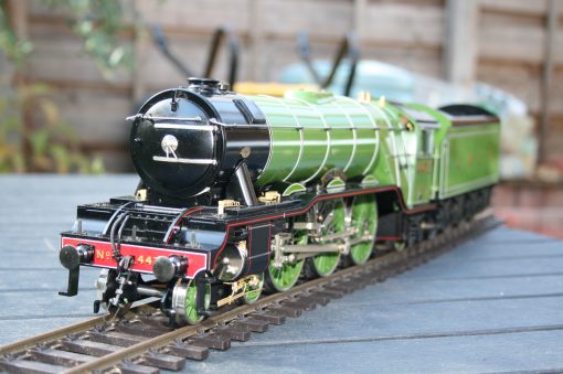 1/32 scale Gauge One LNER Class A3 r/n 4472 "Flying Scotsman" in apple green livery. - Image 3