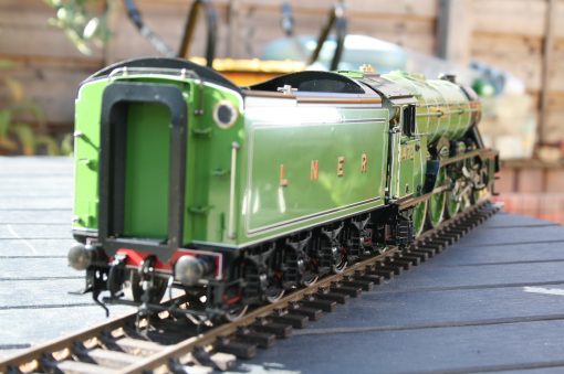 1/32 scale Gauge One LNER Class A3 r/n 4472 "Flying Scotsman" in apple green livery. - Image 4