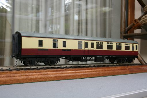 1:32 scale Gauge 1 Model Co BSK Carriage r/n E 34281, carmine/cream livery.