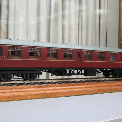 1:32 scale 45mm. gauge BR Mk1 Corridor 2nd. Class carriage r/n E 24707, lined maroon livery